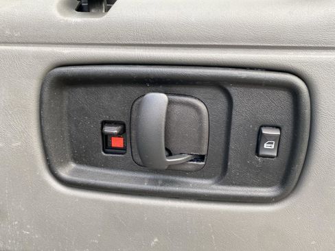 Used 2017 Chevrolet Express 3500 LT w/ LT Preferred Equipment Group image 12