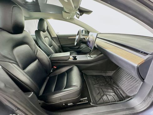 Used 2023 Tesla Model 3 Standard Range image 29