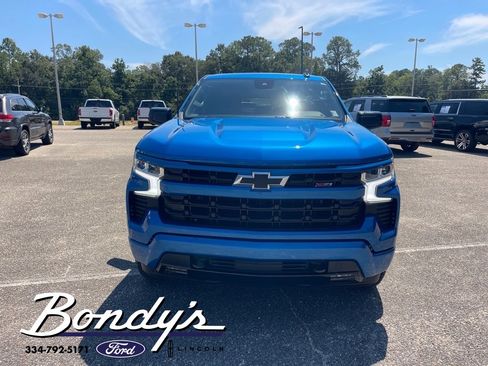 Used 2023 Chevrolet Silverado 1500 RST w/ Z71 Off-Road Package image 3