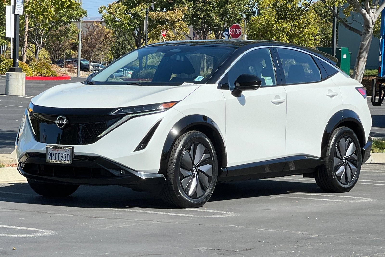 Certified 2024 Nissan Ariya FWD image 8