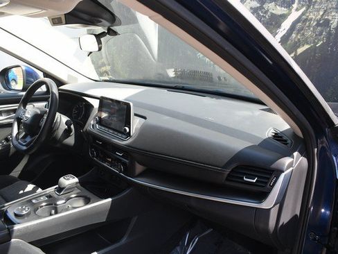 Used 2026 Nissan Rogue SV AWD/4WD image 24