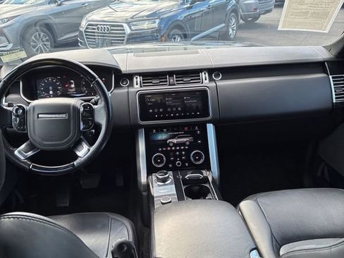 Used 2020 Land Rover Range Rover HSE image 2