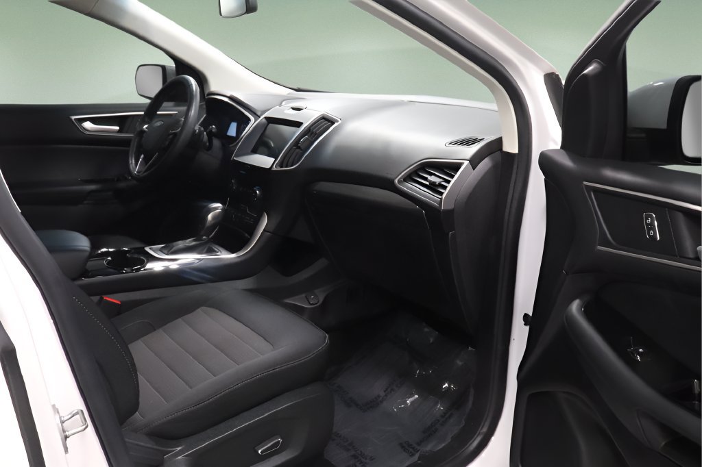 Used 2018 Ford Edge SEL w/ Equipment Group 201A AWD/4WD image 15