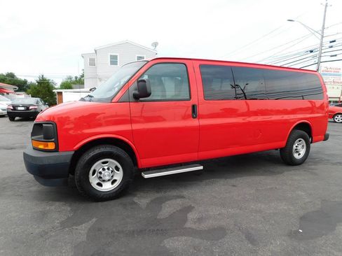 Used 2017 Chevrolet Express 3500 LS RWD image 6