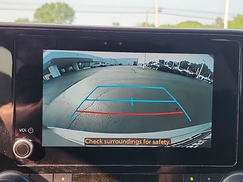 Used 2024 Toyota Highlander LE image 29