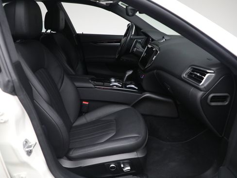 Certified 2022 Maserati Ghibli Modena Q4 image 13