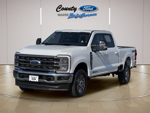 Used 2024 Ford F250 Lariat image 2