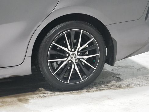 Used 2024 Toyota Camry SE image 25