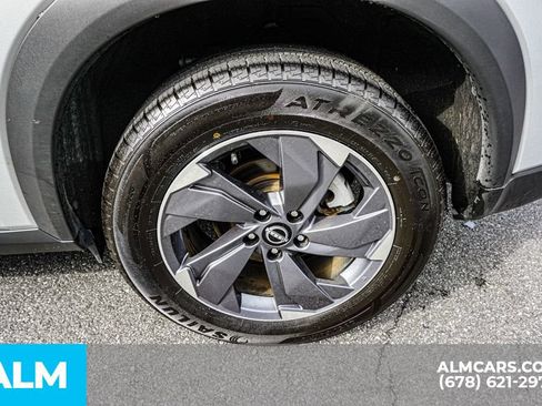 Used 2025 Nissan Rogue SV FWD image 17