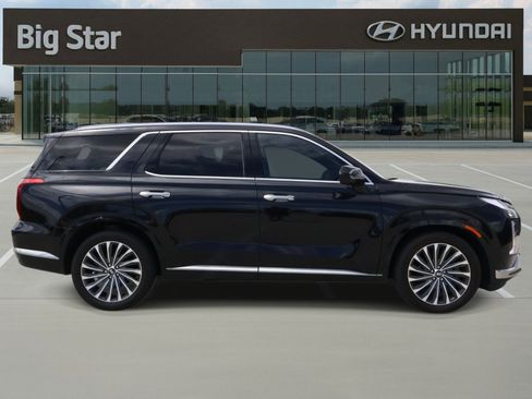 Used 2024 Hyundai Palisade Calligraphy image 5