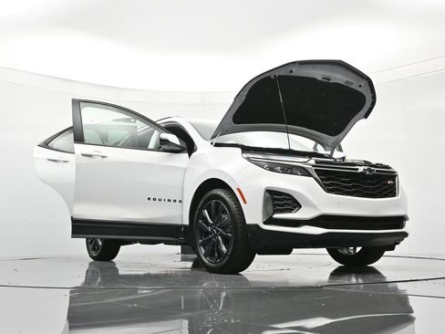 Used 2023 Chevrolet Equinox RS w/ RS Leather Package image 50