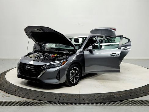 Used 2024 Nissan Sentra SV image 11