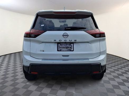 New 2026 Nissan Rogue SV image 5