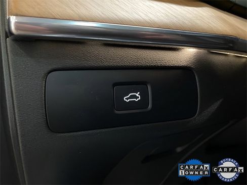 Used 2025 Volvo XC90 B6 Plus image 27