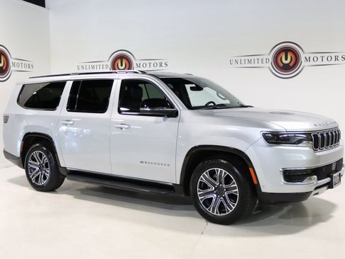 Used 2024 Jeep Wagoneer L Series II w/ Flexible Seating Group image 6