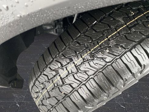 New 2026 Nissan Rogue SV image 38