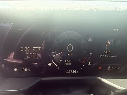 Used 2025 GMC Acadia Elevation FWD image 15