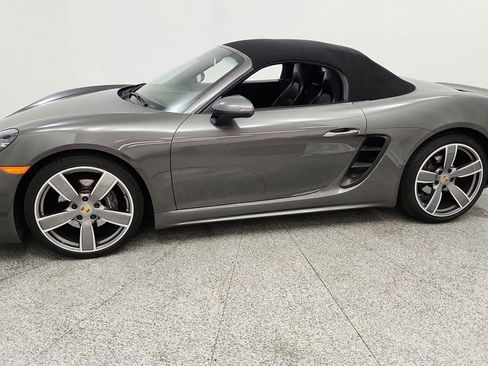 Used 2022 Porsche 718 Boxster RWD image 38