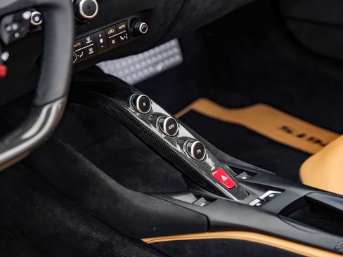 Used 2022 Ferrari 812 GTS RWD image 78