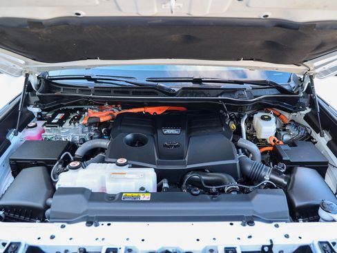 Used 2025 Toyota Tundra Limited image 20