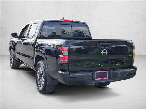 Used 2022 Nissan Frontier SV RWD image 7