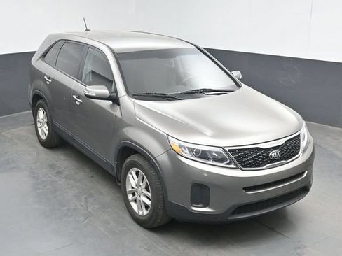 Used 2015 Kia Sorento LX FWD image 13