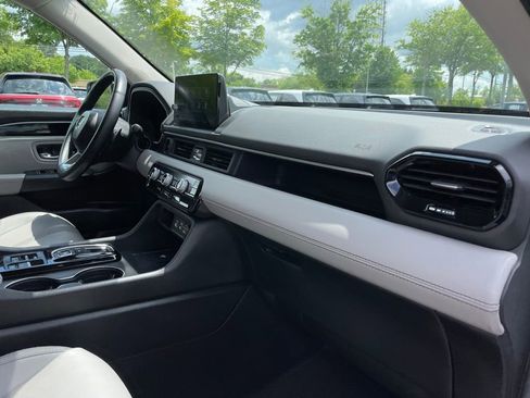Certified 2025 Honda Pilot EX-L image 35