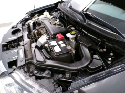 Used 2019 Nissan Rogue SV w/ Premium Package image 29