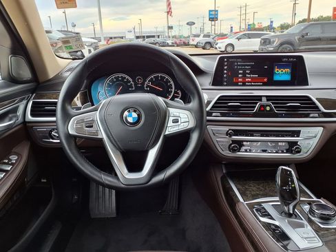 Used 2018 BMW 740i RWD image 14