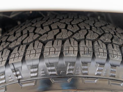 Used 2025 RAM 1500 Laramie w/ Sport Appearance Package image 30