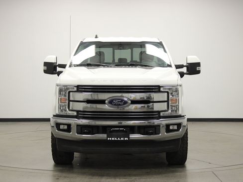 Used 2019 Ford F250 Lariat w/ Tow Technology Bundle image 3