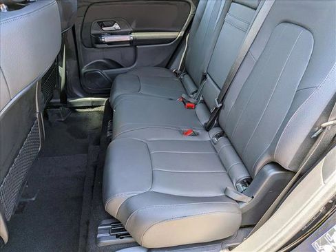New 2025 Mercedes-Benz GLB 250 image 14