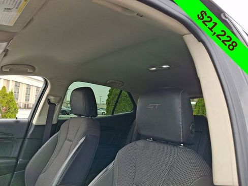 Used 2023 Buick Envision Preferred FWD image 13