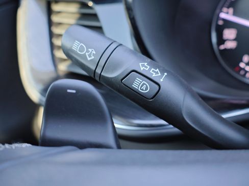 Used 2022 Buick Envision Essence w/ Safety Package image 29