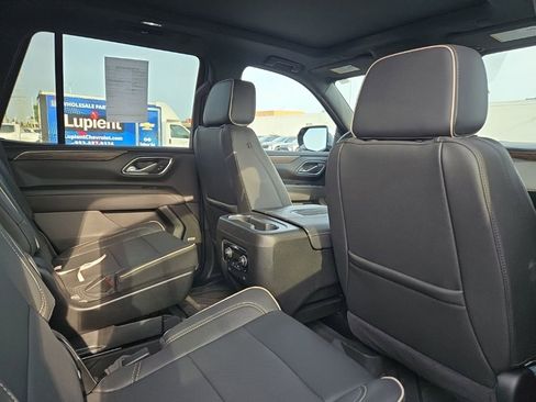 Used 2024 Chevrolet Tahoe Premier AWD/4WD image 15