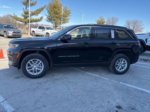 New 2026 Jeep Grand Cherokee Laredo X AWD/4WD image 16