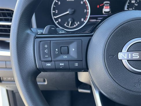 Certified 2023 Nissan Rogue SV image 10