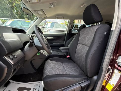 Used 2015 Scion xB FWD image 14