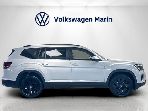 New 2026 Volkswagen Atlas SE image 6