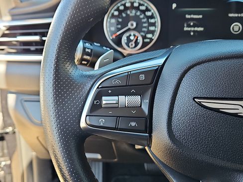 Used 2025 Genesis G70 2.5T image 18