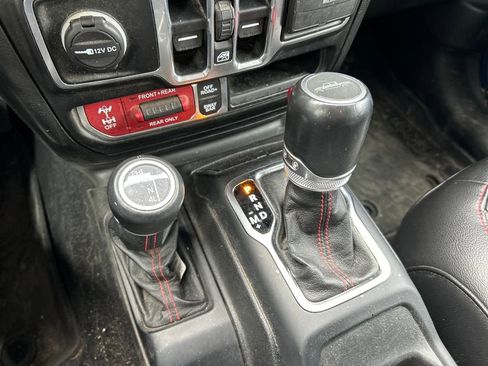 Used 2021 Jeep Gladiator Rubicon image 13