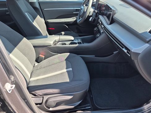 Used 2025 Hyundai Sonata SEL FWD image 35