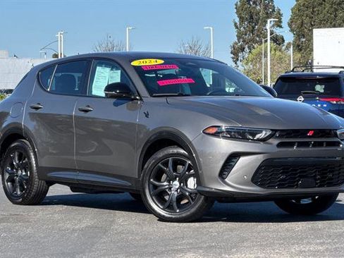 Used 2024 Dodge Hornet R/T Plus w/ Tech Pack Plus w/o Parking image 2