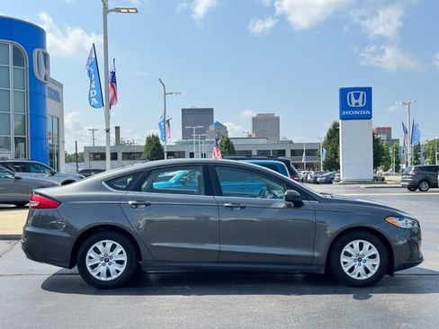 Used 2020 Ford Fusion S FWD image 2