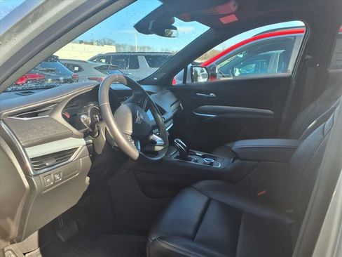 Used 2021 Cadillac XT4 Premium Luxury w/ Cold Weather Package image 9