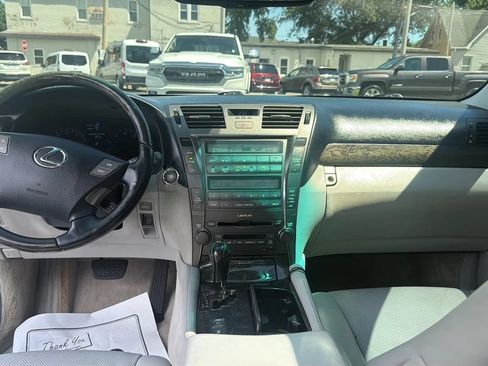 Used 2007 Lexus LS 460 RWD image 12