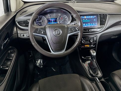 Used 2021 Buick Encore Preferred image 17