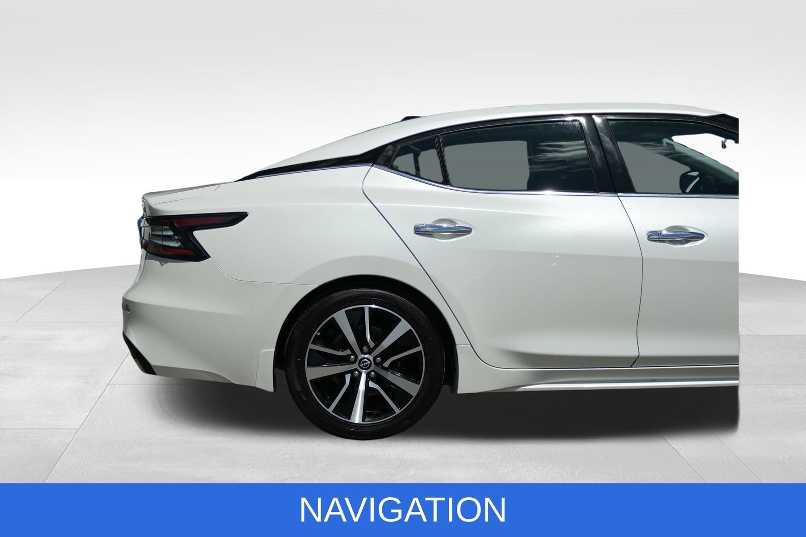 Used 2023 Nissan Maxima SL FWD image 12