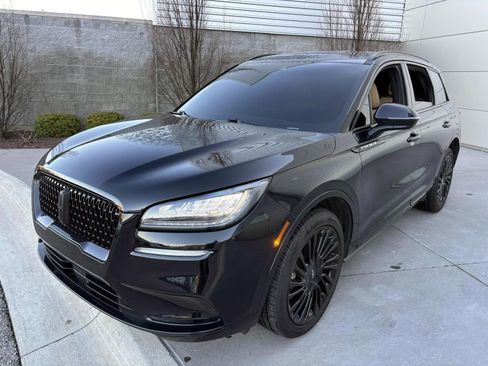 Used 2021 Lincoln Corsair Reserve image 1