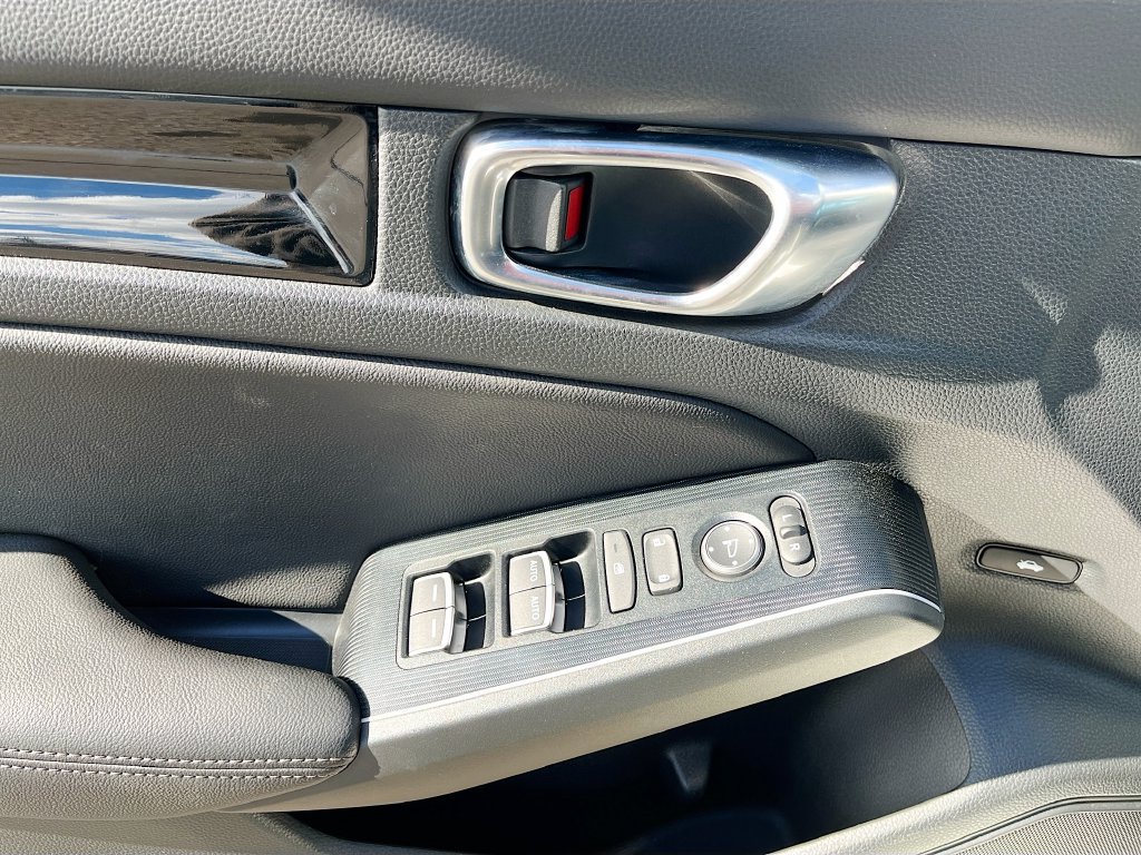 Used 2025 Honda Civic Sport Touring image 18